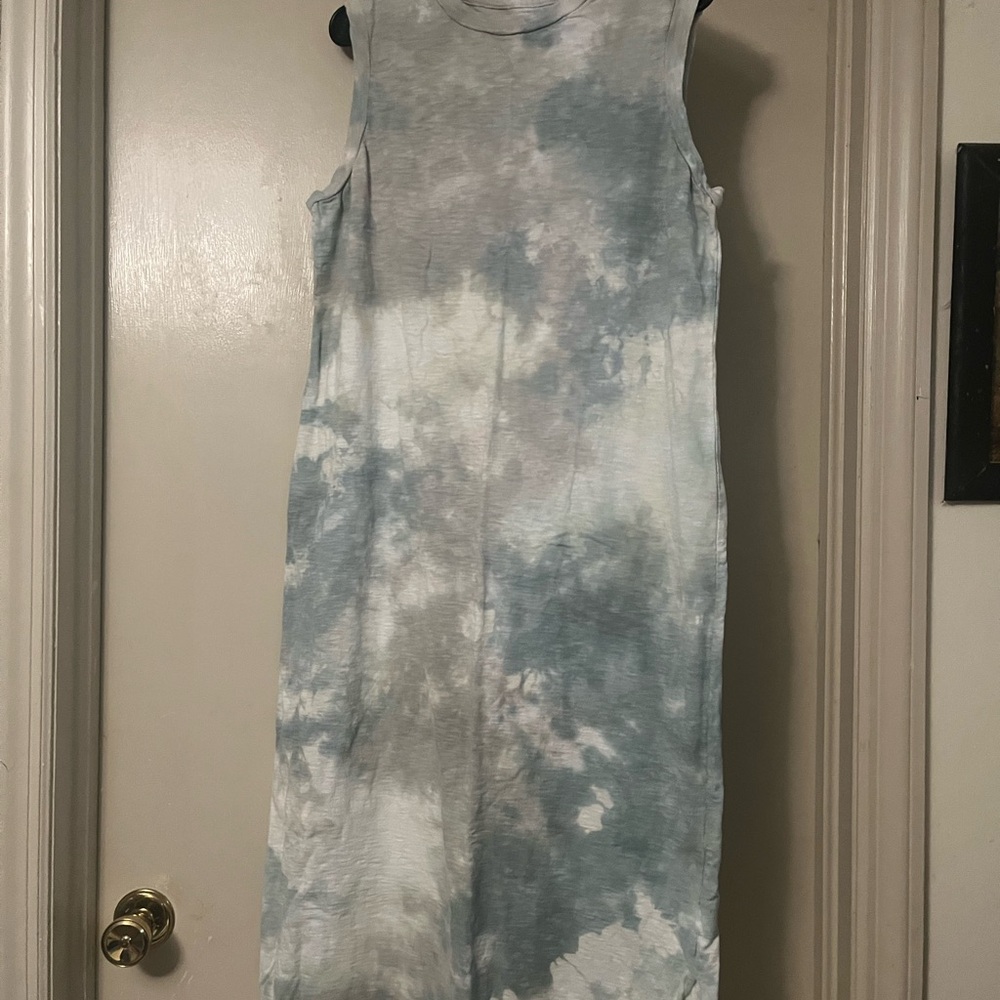 Universal Thread Tie-Dye Maxi Dress in Blue and White